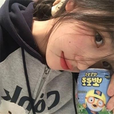 我下载了一只鬼海报
